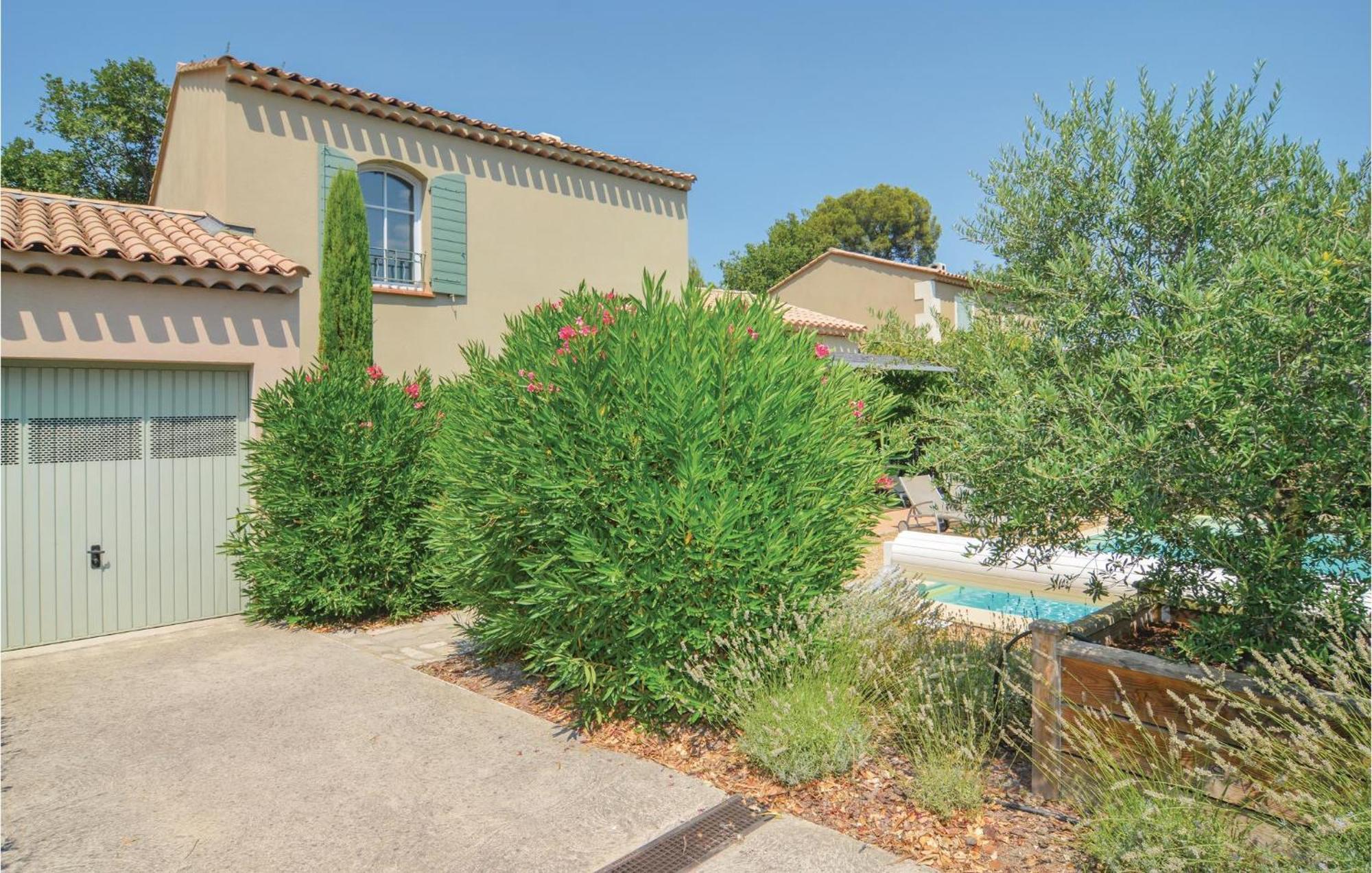 3 Bedroom Cozy Home In Saint Remy De Provence Exterior photo